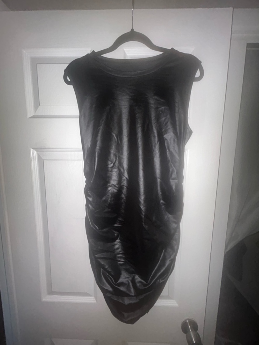 Source Unknown Black Sleeveless Satin-Look Tunic